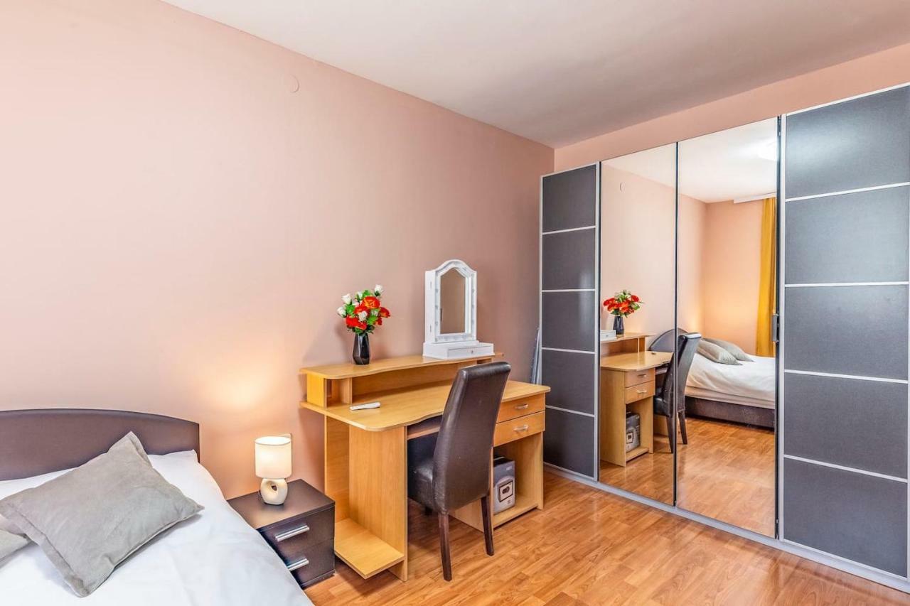 All Seasons Apartment プーラ エクステリア 写真