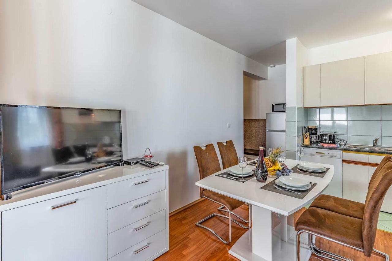 All Seasons Apartment プーラ エクステリア 写真