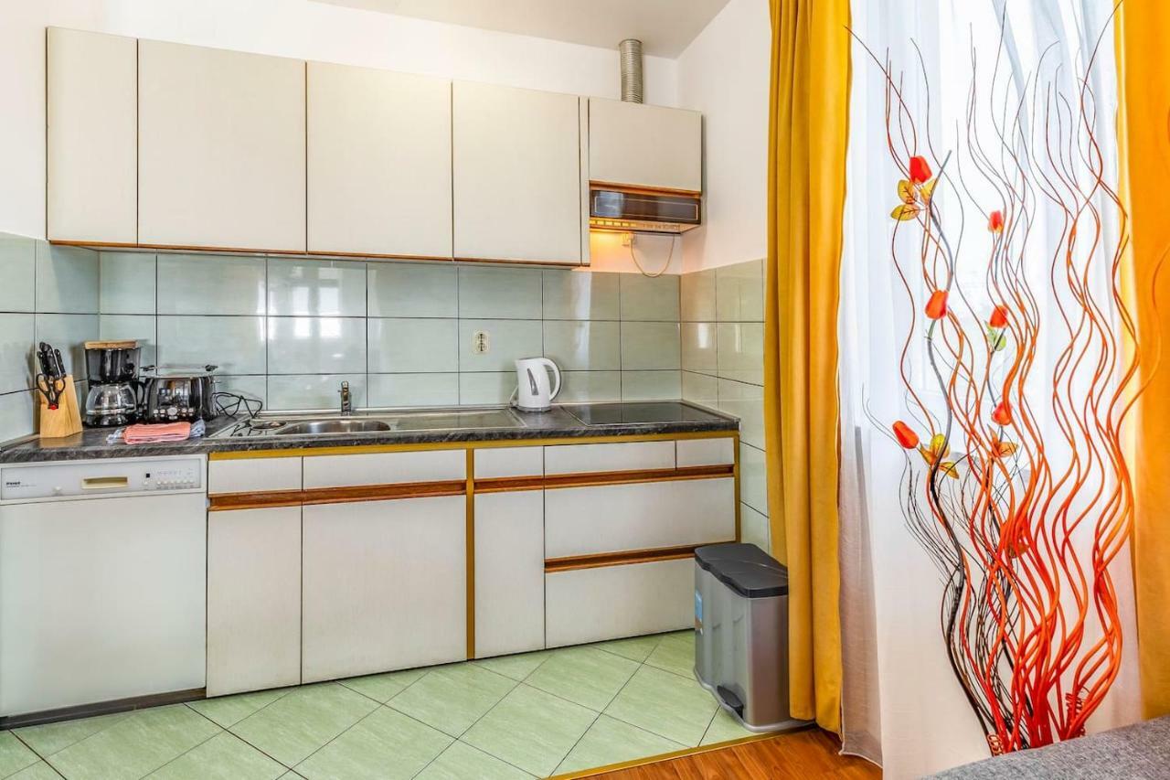 All Seasons Apartment プーラ エクステリア 写真